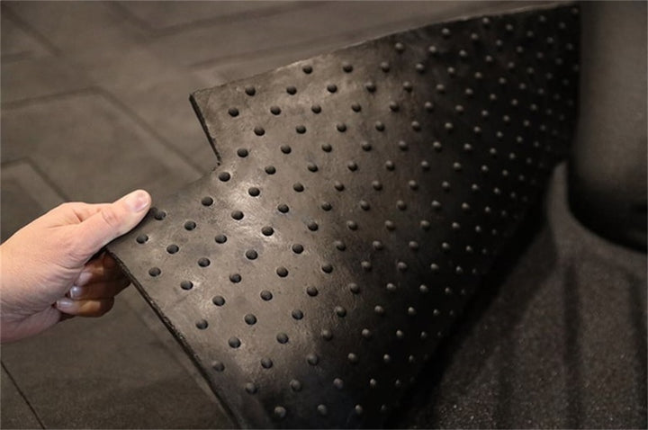 Deezee 07-18 Chevrolet Silverado Heavyweight Bed Mat - Custom Fit 6 1/2Ft Bed (X Pattern) - Bull Strap