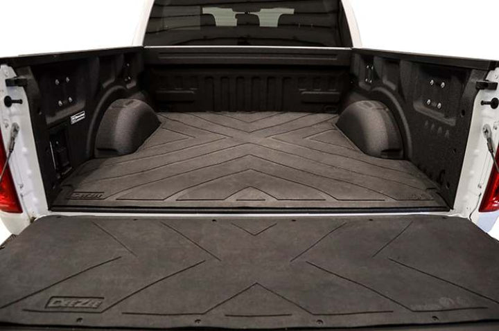 Deezee 15-23 Ford F150 Heavyweight Bed Mat - Custom Fit 5 1/2Ft Bed (X Pattern) - Bull Strap