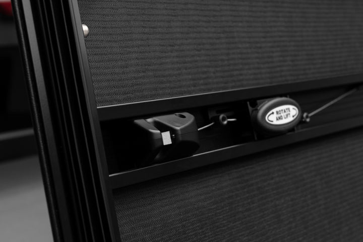 Extang 19-21 Chevy/GMC Silverado/Sierra 1500 (5 ft 8 in) Trifecta ALX - Bull Strap