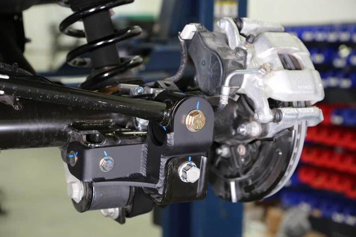 Fabtech 2021+ Ford Bronco 4WD Rear Track Bar Bracket - Bull Strap