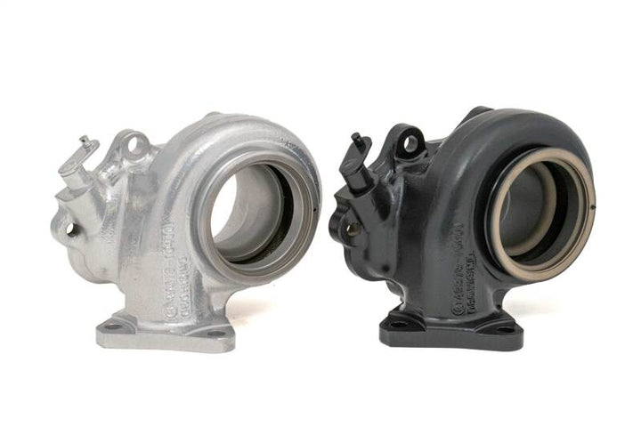 Forced Performance Subaru STi/WRX Black Turbocharger 84mm CH10CM Turbine Hsg External WG w/Oil Line - Bull Strap