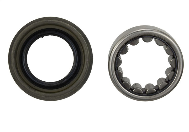 Ford Racing 8.8in Axle Bearing and Seal Kit - Bull Strap