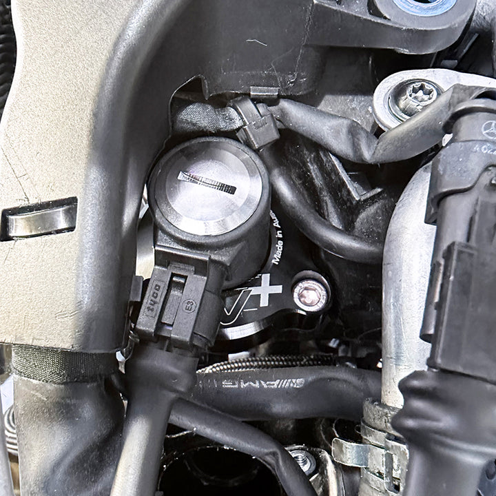 GFB Diverter Valve DV+ 2020+ Mercedes-Benz CLA35 AMG 2.0T / 16-18 Mercedes-Benz CLA45 AMG - Bull Strap