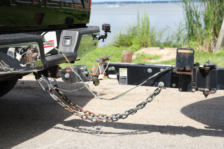 Gen-Y Glyder Torsion-Flex 2in Shank 2in Drop 7K Hitch w/Ball Platform/1in Diameter Mounting Hole - Bull Strap