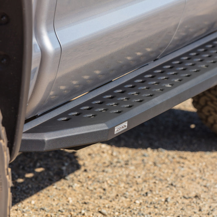 Go Rhino 2022 Toyota Tundra Crew Max 4dr RB20 Kit w/RB20 Running Board + Brkts - Tex. Blk - Bull Strap