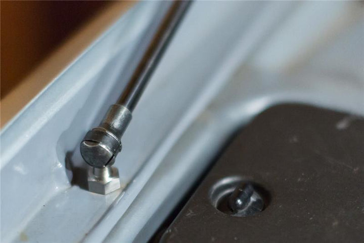 GrimmSpeed 02-07 Subaru Inpreza/WRX/STi Hood Struts - Bull Strap