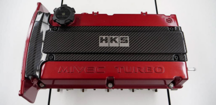 HKS CARBON PLUG COVER 4G63 (Lancer Evolution IV - IX) - Bull Strap