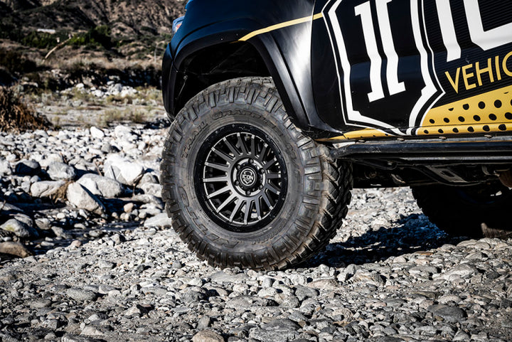 ICON Recon Pro 17x8.5 6x5.5 0mm Offset 4.75in BS 106.1mm Bore Charcoal Wheel - Bull Strap