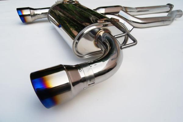 Invidia 09+ EVO 10 Q300 Titanium Tip Cat-back Exhaust - Bull Strap