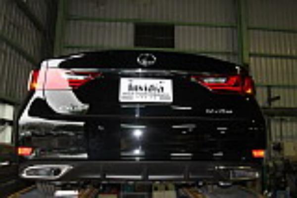 Invidia 12+ Lexus GS350 Q300 Axle-Back Exhaust - Bull Strap