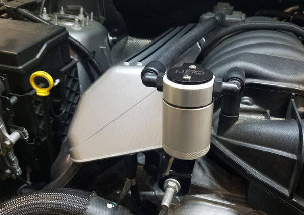 J&L 11-24 Dodge Charger SRT 6.4L Hemi Passenger Side Oil Separator 3.0 - Clear Anodized - Bull Strap