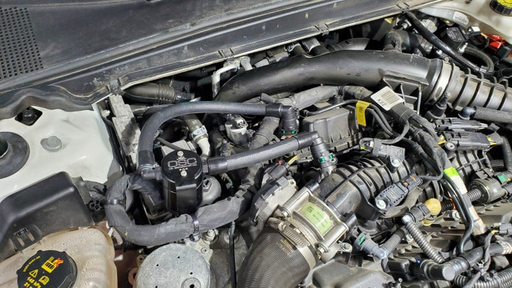 J&L 17-20 Lincoln Continental/MKZ 3.0L EcoBoost Passenger Side Oil Separator 3.0 - Black Anodized - Bull Strap