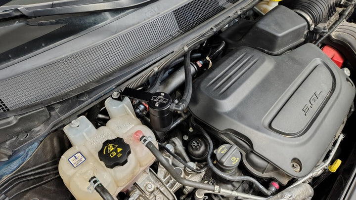 J&L 17-25 Chrysler Pacifica/20-25 Chrysler Voyager Oil Separator PCV Side - Black Anodized - Bull Strap