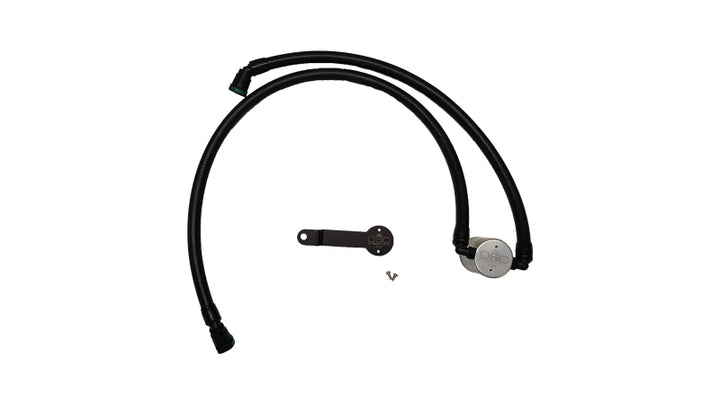 J&L 17-25 Chrysler Pacifica/20-25 Chrysler Voyager Oil Separator PCV Side - Clear Anodized - Bull Strap