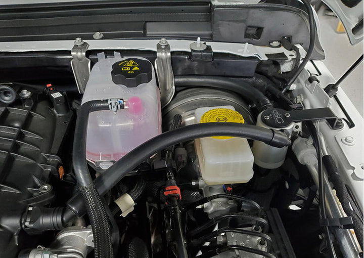 J&L 18-25 Jeep Wrangler JL 3.6L Driver Side Oil Separator 3.0 - Clear Anodized - Bull Strap