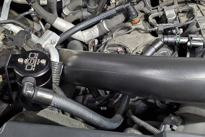 J&L 2015-2017 Ford Expedition 3.5L EcoBoost Oil Separator 3.0 - Black Anodized - Bull Strap