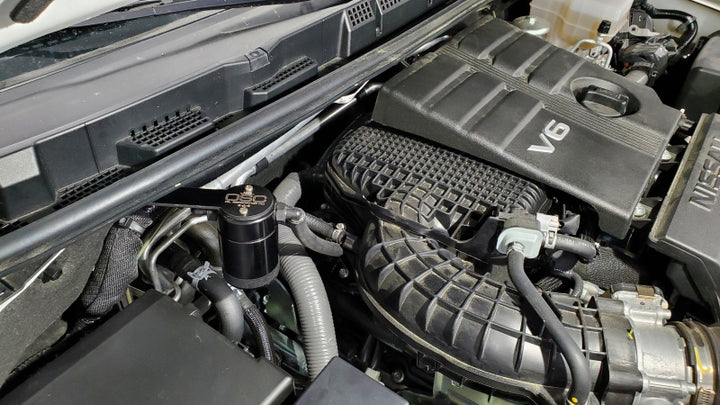 J&amp;L 2022-2026 Nissan Frontier 3.8L V6 Passenger Side Oil Separator 3.0 - Black Anodized - Bull Strap