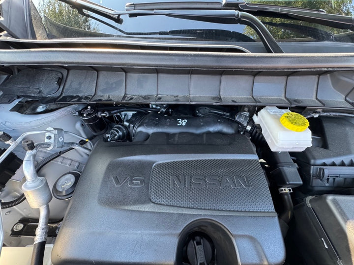 J&L 22-25 Nissan Pathfinder / 22-24 Infiniti QX60 3.5L PCV Side Oil Separator 3.0 - Blk Anodized - Bull Strap