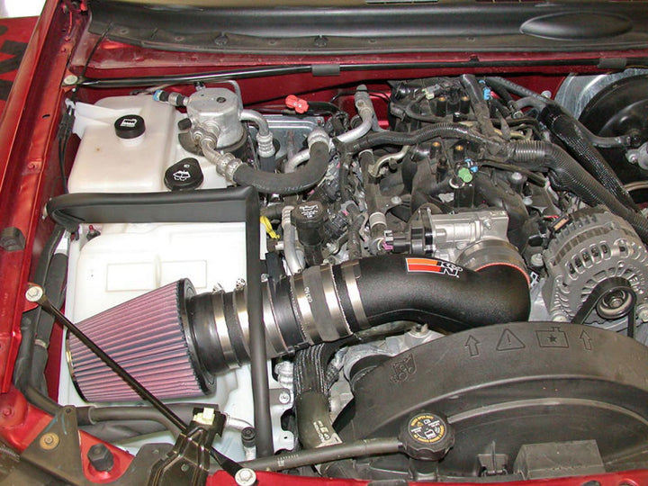 K&N 03-04 Chevrolet Trailblazer V8-5.3L / 03-04 GMC Envoy V8-5.3L Performance Intake Kit - Bull Strap