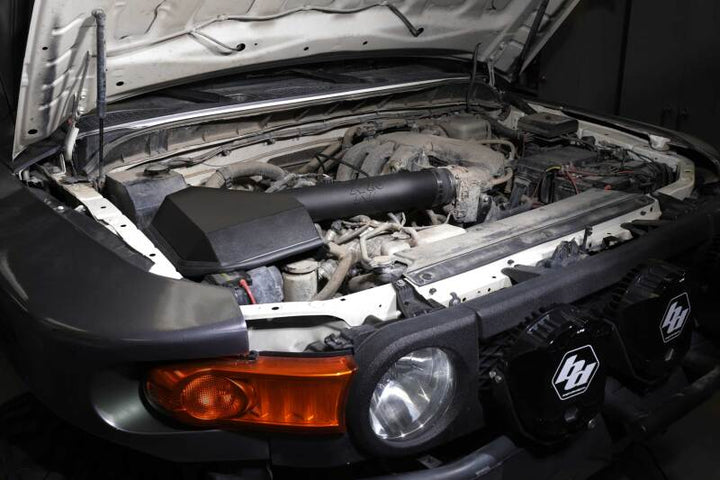 K&N 10 Toyota FJ Cruiser 4 Runner 4.0L-V6 AirCharger Performance Intake - Bull Strap