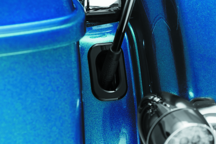 Kuryakyn Antenna Hole Accent Black - Bull Strap