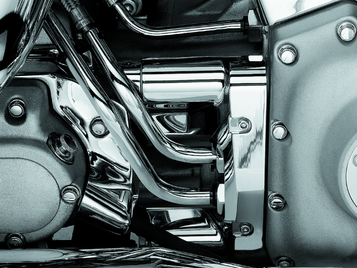 Kuryakyn Deluxe Oil Line Nacelle Cover 00-06 Softail Models Chrome - Bull Strap