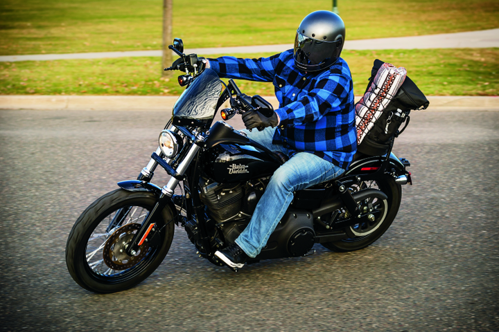 Kuryakyn Heavy Industry Mirrors Black - Bull Strap