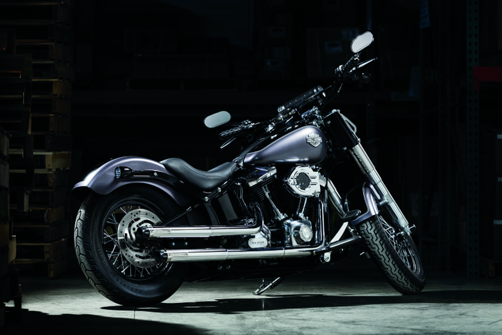 Kuryakyn Heavy Industry Mirrors Satin Black & Chrome - Bull Strap