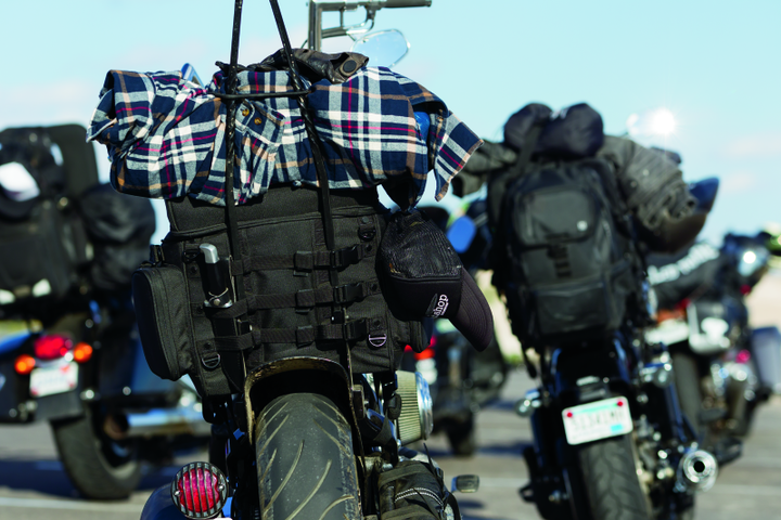 Kuryakyn Momentum Vagabond Bag - Bull Strap