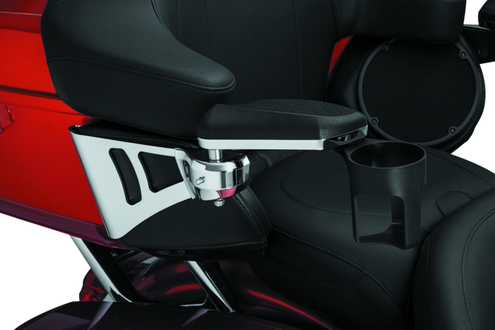 Kuryakyn Passenger Armrests 14-Up Touring and Tri Glide Chrome - Bull Strap