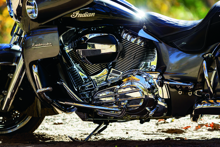 Kuryakyn Rear Oil Panel Accent Chrome Indian - Bull Strap