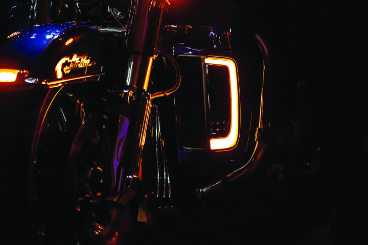 Kuryakyn Tracer Lower Fairing Grill Chrome - Bull Strap