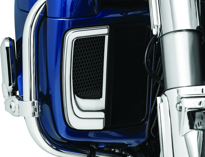 Kuryakyn Tracer Lower Fairing Grill Chrome - Bull Strap