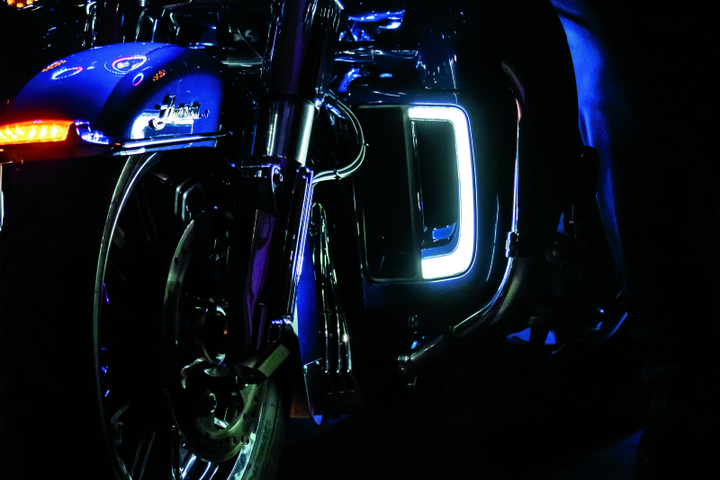 Kuryakyn Tracer Lower Fairing Grill Chrome - Bull Strap