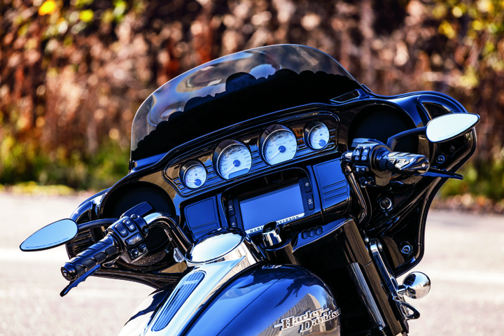 Kuryakyn Tri-Line Inner Fairing Cover Plates Gloss Black - Bull Strap