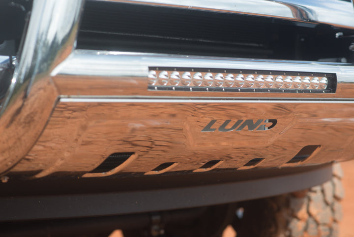 Lund 07-17 Chevy Silverado 1500 Bull Bar w/Light & Wiring - Polished - Bull Strap