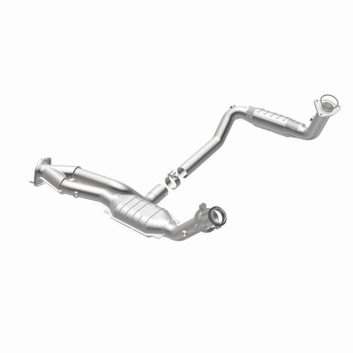 MagnaFlow Conv DF 02-06 Cadillac Escalade / 02-06 Chevy Avalanche 5.3L Dual Conv Y-Pipe Assembly 2WD - Bull Strap