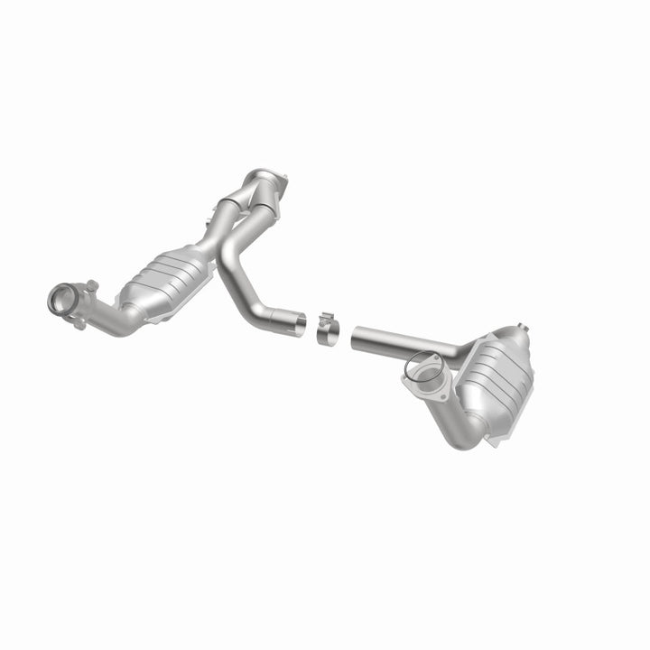 MagnaFlow Conv DF 02-06 Cadillac Escalade / 02-06 Chevy Avalanche 5.3L Dual Conv Y-Pipe Assembly 2WD - Bull Strap