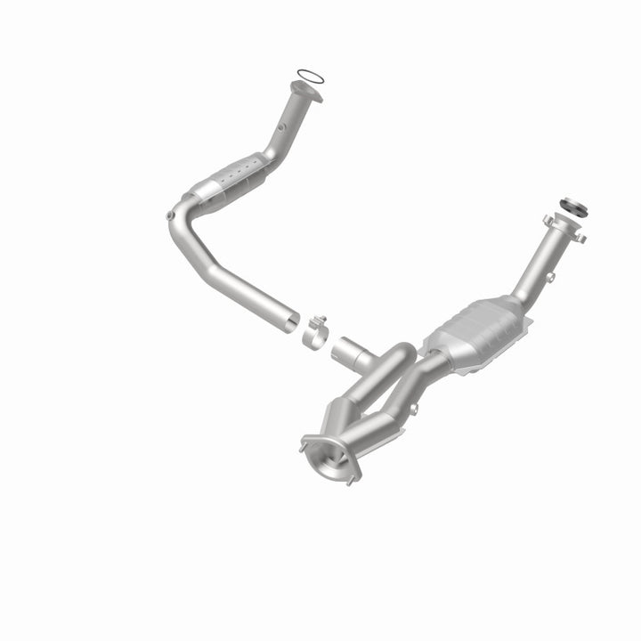 MagnaFlow Conv DF 02-06 Cadillac Escalade / 02-06 Chevy Avalanche 5.3L Dual Conv Y-Pipe Assembly 2WD - Bull Strap
