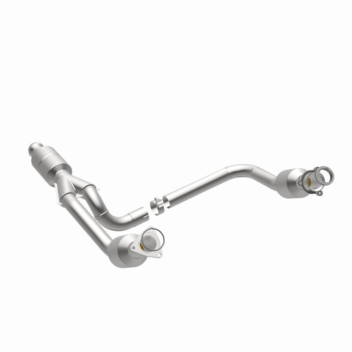MagnaFlow Conv Direct Fit 14-16 GMC Sierra 1500 V6 4.3L - Bull Strap