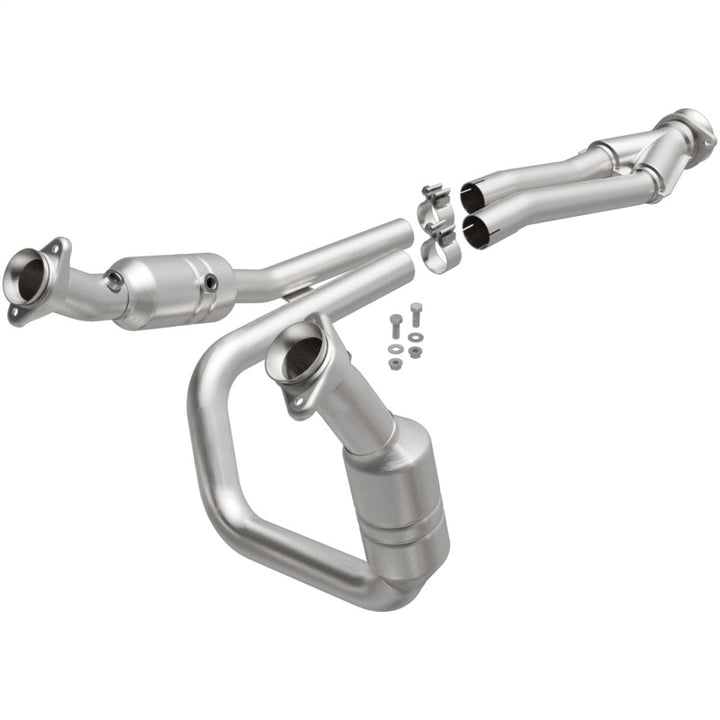 MagnaFlow Conv Direct Fit 2015 Ford Transit-150/250/350 V6 3.7L - Bull Strap