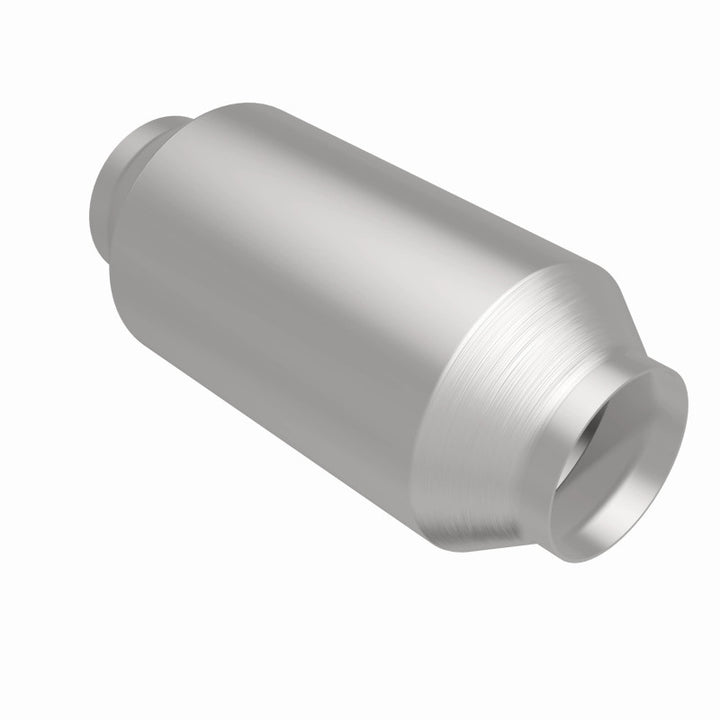 MagnaFlow Conv Univ 2.50inch C/C - Bull Strap