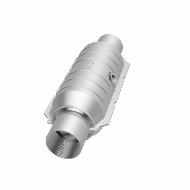 MagnaFlow Conv Univ 2.5in Inlet/Outlet Center/Center Round 11in Body L x 5.125in W x 15in Overall L - Bull Strap