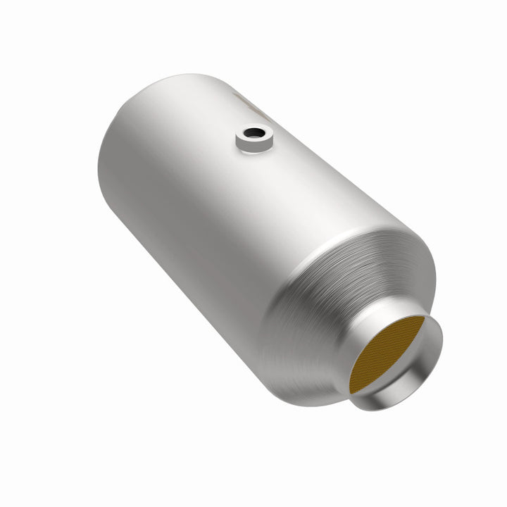 Magnaflow 3.00in. C/C 6in. spun body Universal Converter - Bull Strap