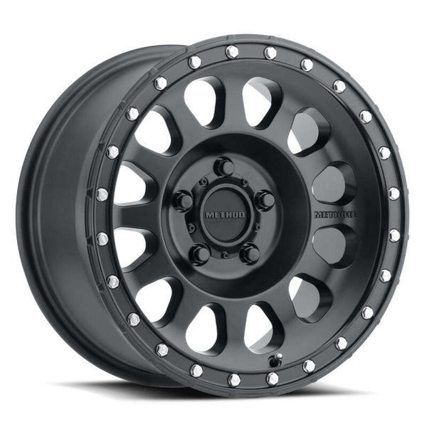 Method MR315 20x9 / 6x5.5 BP / 0mm Offset / 106.25mm CB Matte Black Wheel - Bull Strap