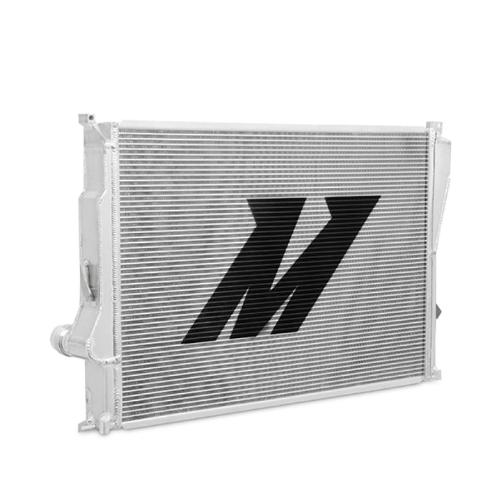 Mishimoto 01-06 BMW M3 3.2L Performance Aluminum Radiator - Bull Strap