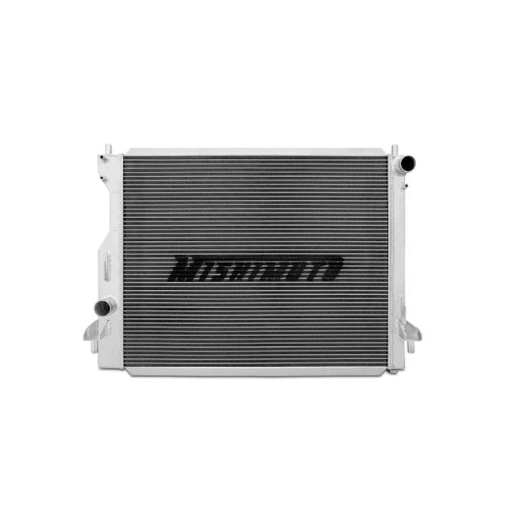 Mishimoto 05+ Ford Mustang Manual Aluminum Radiator - Bull Strap