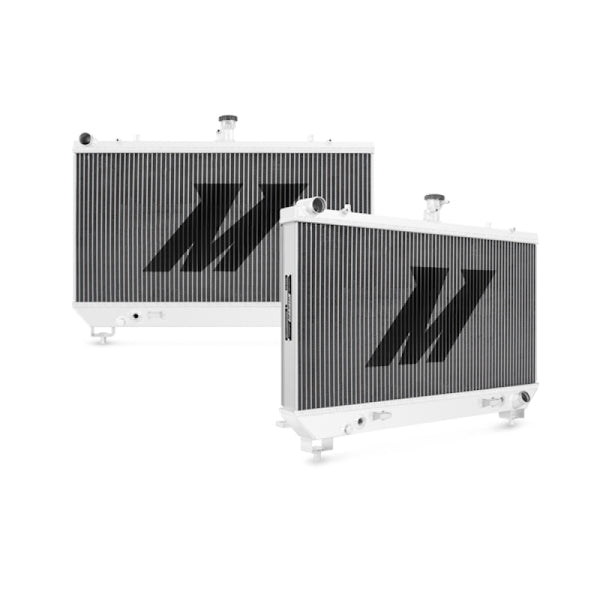 Mishimoto 10-11 Chevrolet Camaro SS V8 Aluminum Radiator - Bull Strap