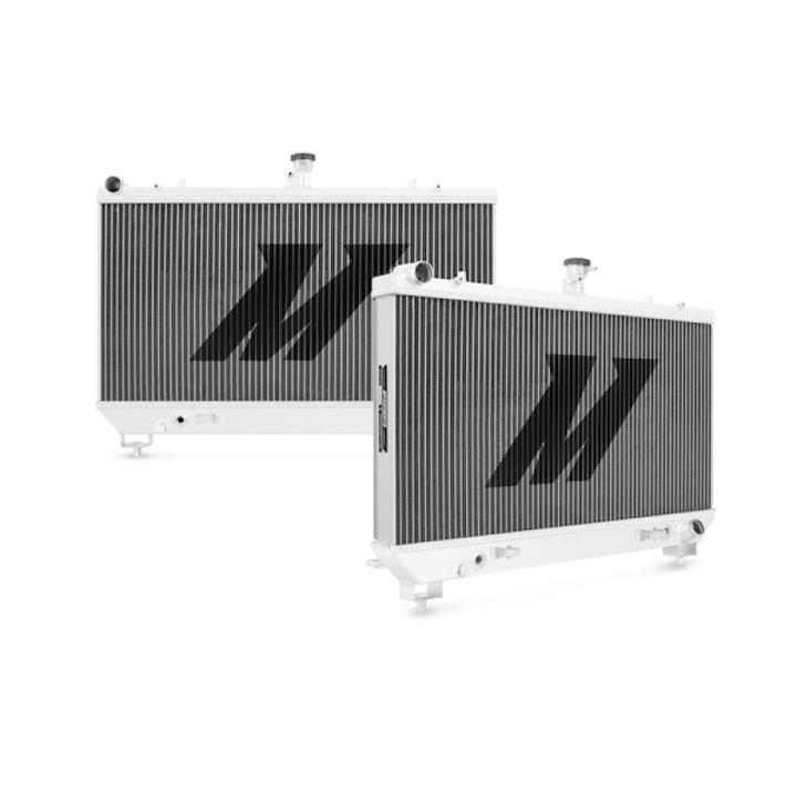 Mishimoto 10-11 Chevrolet Camaro SS V8 Aluminum Radiator - Bull Strap