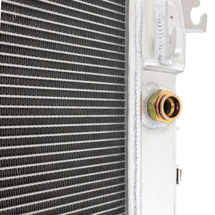 Mishimoto 17-19 Chevrolet/GMC 6.6 L5p Duramax Radiator - Bull Strap